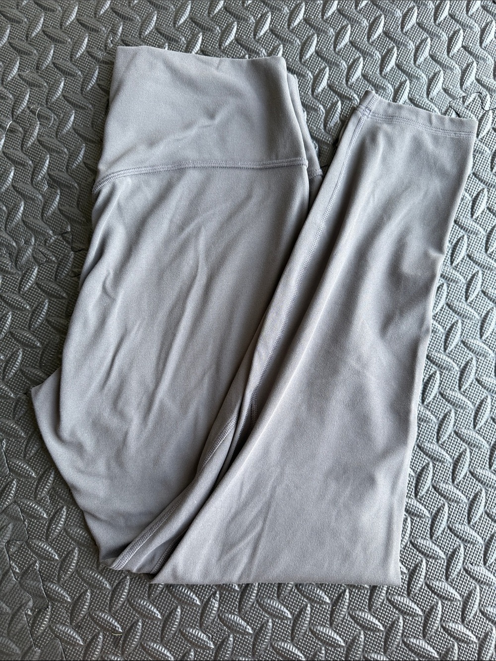 NWOT High-Rise Light Gray Workout Leggings
